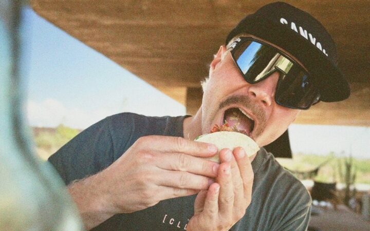 Video | Valtteri Bottas ya está en México y corre a comer tacos