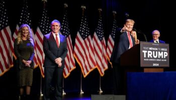 Trump nomina al gobernador de Dakota del Norte, Doug Burgum, como próximo titular del Departamento del Interior