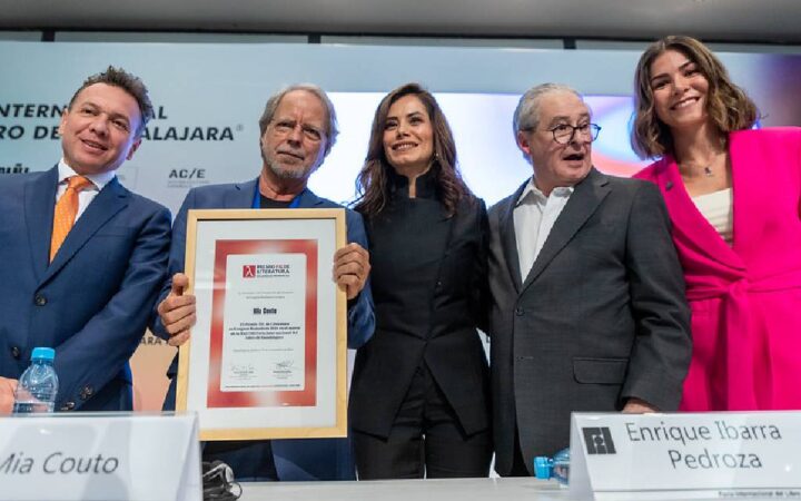 “Somos humanos porque somos todos los otros”: Mia Couto “Somos humanos porque somos todos los otros”: Mia Couto