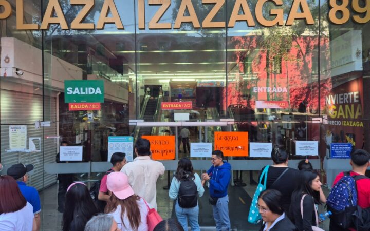 Plaza Izazaga 89 cierra tras operativo Plaza Izazaga 89 cierra tras operativo