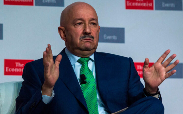 'Me llamo Carlos Salinas de Gortari y soy desempleado', esto dijo el expresidente