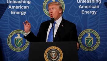Fiscalía de Nueva York se niega a retirar caso por fraude contra Trump
