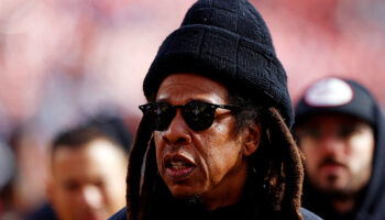 Demandan a Jay-Z por violar a una niña de 13 años junto a Sean 'Diddy' Combs