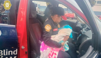 Mujer roba a recién nacida en cena de Navidad y policías la rescatan en Metro Tacubaya
