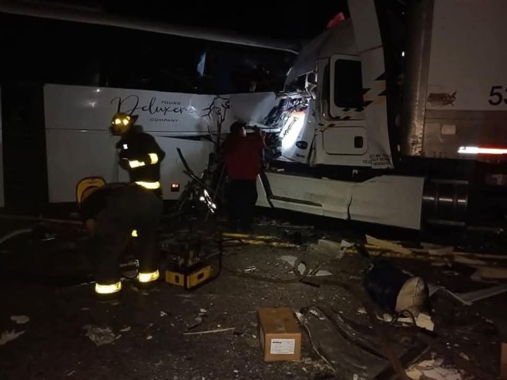 Accidente en la carretera Mazatlán-Tepic deja cinco personas sin vida y ...