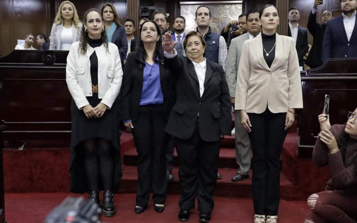 Blanca Ibarra asume alcaldía de Cotija; ‘no tengo miedo’, dice pese a asesinatos y amenazas a antecesores Blanca Ibarra asume alcaldía de Cotija; ‘no tengo miedo’, dice pese a asesinatos y amenazas a antecesores