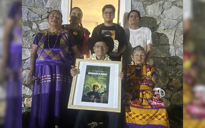 Homenajean a cantautor zapoteca 'Ta Che Dro' por revalorizar el Diidxazá a través de la música