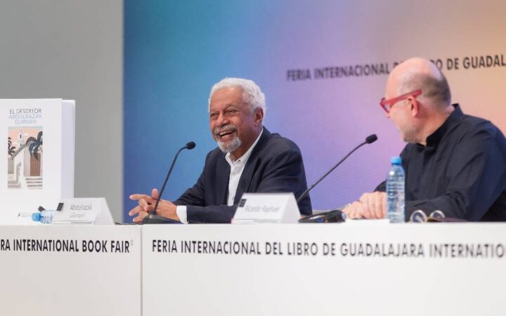 "En nuestra identidad hay generaciones cuyos silencios y voces nos van atravesando": Abdulrazak Gurnah "En nuestra identidad hay generaciones cuyos silencios y voces nos van atravesando": Abdulrazak Gurnah
