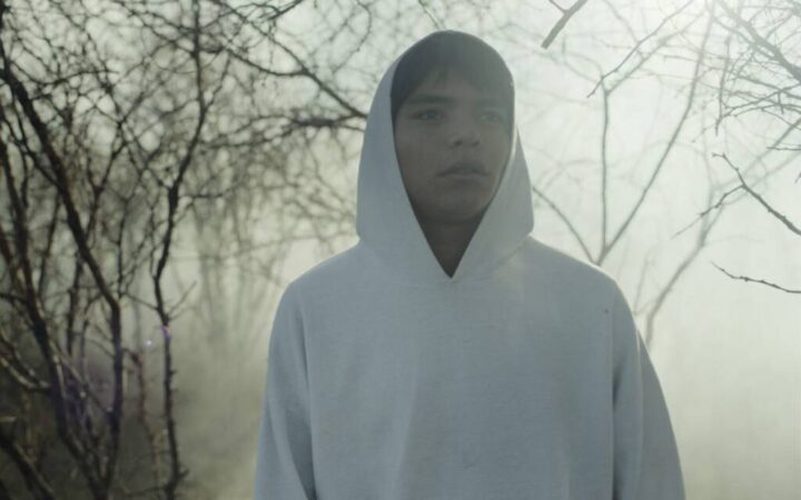 ‘Sujo’ una película sobre la adversidad que supone crecer en un contexto violento ‘Sujo’ una película sobre la adversidad que supone crecer en un contexto violento