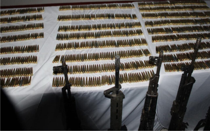 Así se ve el arsenal incautado a la facción de "El Mayito Flaco" en Mazatlán, Sinaloa | Video Así se ve el arsenal incautado a la facción de "El Mayito Flaco" en Mazatlán, Sinaloa | Video