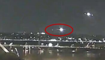 Video | Avión choca en el aire con helicóptero militar en Washington