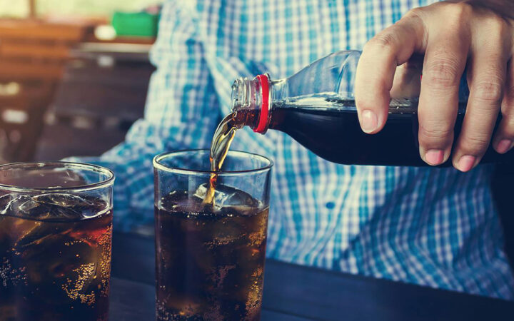 'Cocacolonización': Exponen 'captura corporativa' de los alimentos en México