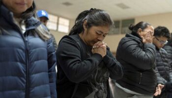Migrantes esperan en Piedras Negras tras suspender Trump programa de asilo | Video