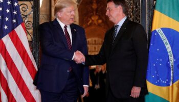 Bolsonaro se dice víctima de ‘lawfare’ porque no le dieron permiso de ir a  investidura de Trump