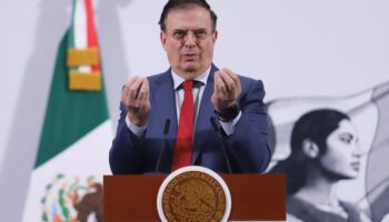 Ebrard se lanza contra aranceles a acero y aluminio: 'Sentido común, no balazo en el pie'