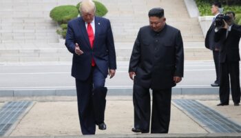 Trump sorprende al afirmar tener intenciones de tejer 