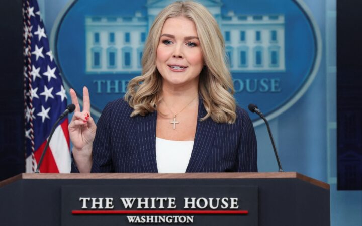 Casa Blanca acusa a los jueces de abuso de poder por bloquear órdenes de Trump Casa Blanca acusa a los jueces de abuso de poder por bloquear órdenes de Trump