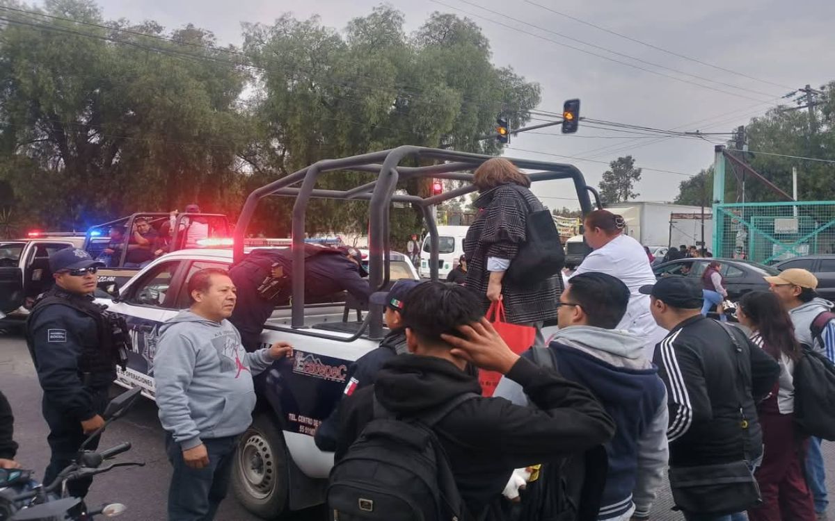 Ecatepec, Tlalnepantla y Tecámac, paralizados por bloqueos en carreteras