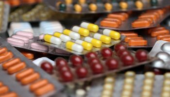 Presidencia enviará decreto para privilegiar a farmacéuticas con inversión en México