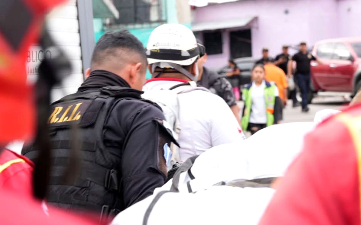 Confirman que hay un mexicano entre los 54 muertos tras accidente en Guatemala