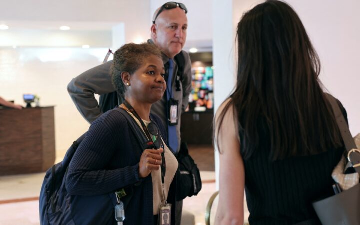 Reuters rechaza el veto de Trump a periodistas de AP del Despacho Oval y Air Force One Reuters rechaza el veto de Trump a periodistas de AP del Despacho Oval y Air Force One