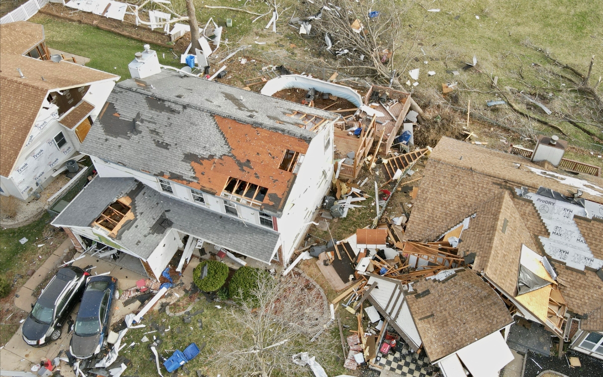 Al menos 17 muertos dejan tornados y tormentas de granizo en Estados Unidos