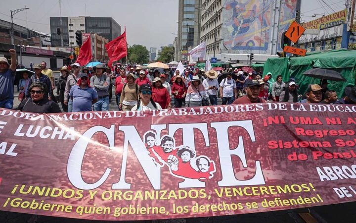 CNTE valora convocar a paro indefinido de labores para abrogar ley del ISSSTE de 2007