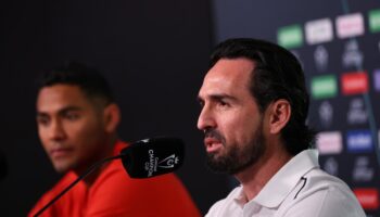 Gerardo Espinoza es el nuevo entrenador de Chivas