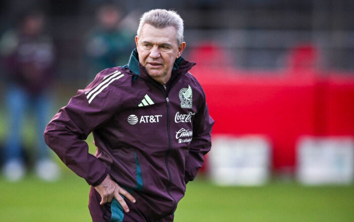 Javier Aguirre, estratega de la selección Mexicana, eligió a Guillermo Ochoa, del AVS portugués, sobre el mexicano-español Álex Padilla, de los Pumas UNAM, para ser uno de los tres guardametas de