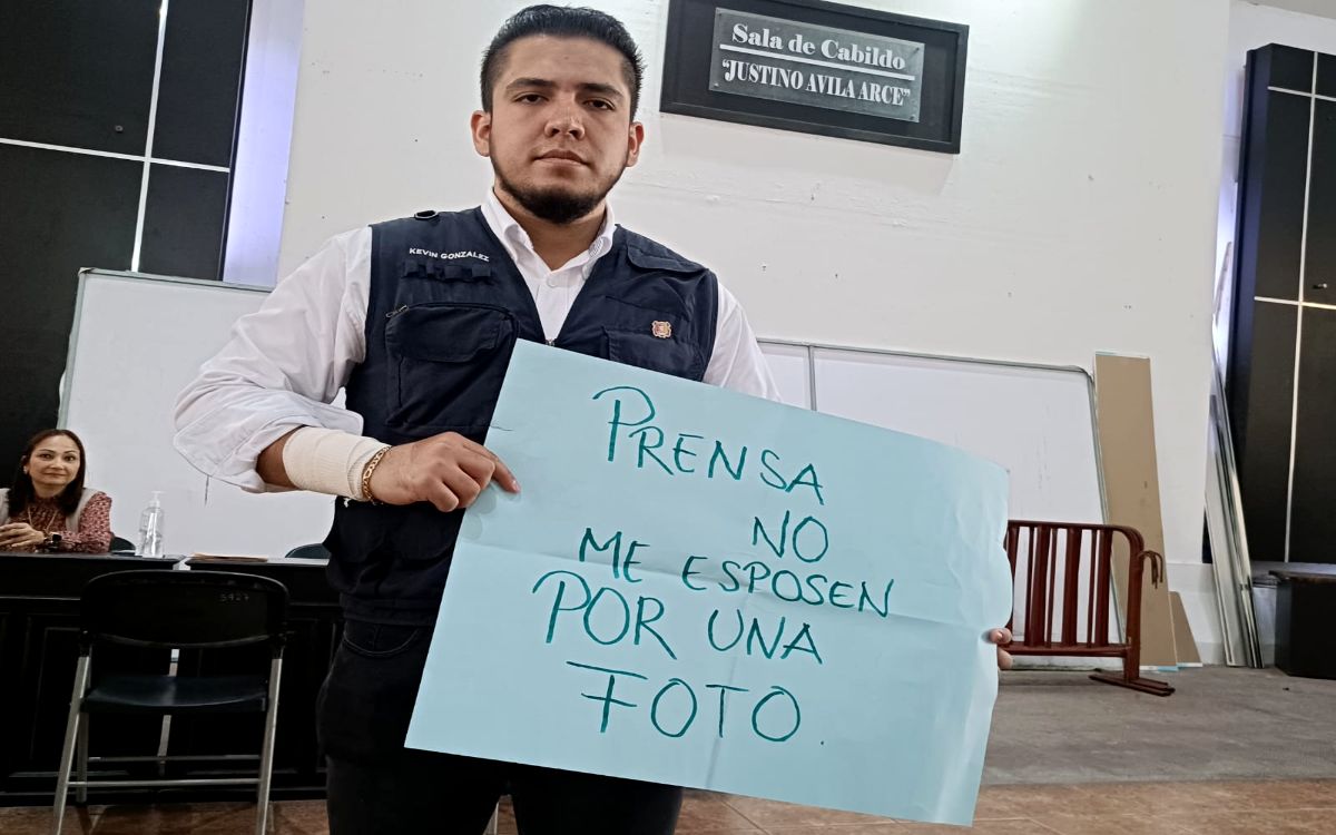 Periodistas exigen justicia tras agresión policial a reportero en Tepic