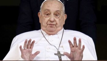 El papa Francisco reaparece públicamente; abandona el hospital y regresa al Vaticano | Fotos
