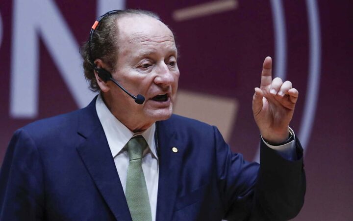 Nobel de Economía Robert Merton propone rediseño integral del sistema de pensiones en México