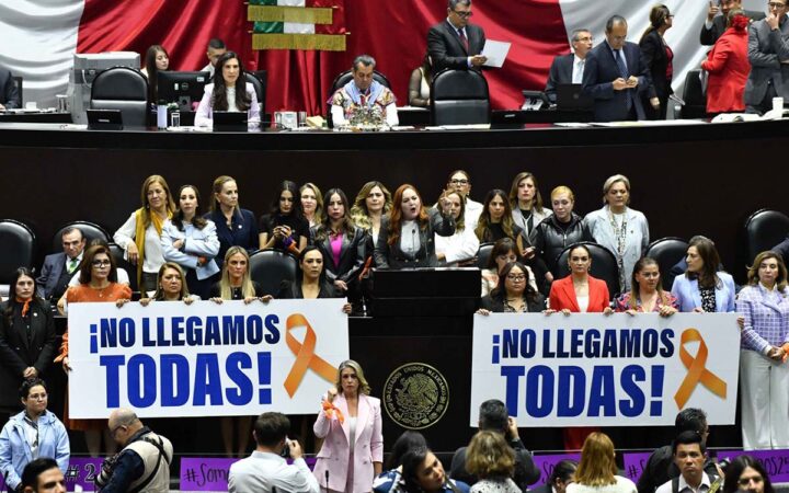 'La denuncia venía de un fiscal que fue muy corrupto': Sheinbaum sobre respaldo legislativo a Cuauhtémoc Blanco 'La denuncia venía de un fiscal que fue muy corrupto': Sheinbaum sobre respaldo legislativo a Cuauhtémoc Blanco