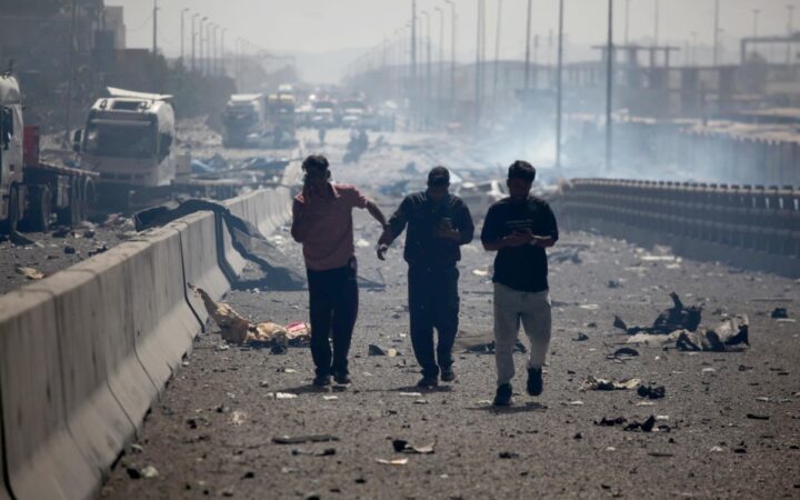 Sube a 14 los muertos y casi 750 heridos por masiva explosión de químicos en Irán Sube a 14 los muertos y casi 750 heridos por masiva explosión de químicos en Irán