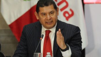 'Políticos se sienten con permiso de agredir a la prensa': Artículo 19 exige disculpa de Armenta a periodista