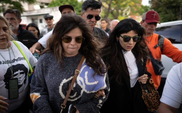 Juicio Maradona | "Los médicos que lo trataban engañaron a la familia": Dalma Maradona | Video