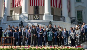 Recibe Donald Trump a Philadelphia Eagles en la Casa Blanca | Video