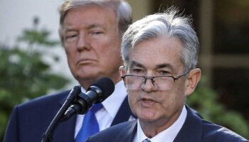Trump dice que no destituirá al presidente de la Fed antes de que termine su mandato en 2026