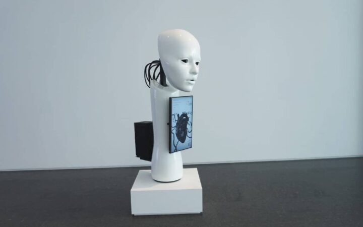 Las esculturas inteligentes de Rodrigo Garrido se exhiben en El Colegio de México Las esculturas inteligentes de Rodrigo Garrido se exhiben en El Colegio de México