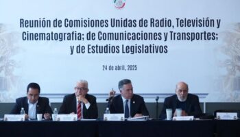 Aristegui en Vivo | Polémica por Ley Telecom; ONU llama a garantizar libertad de expresión; Asesinan a madre buscadora y su hijo (25/04/2025)