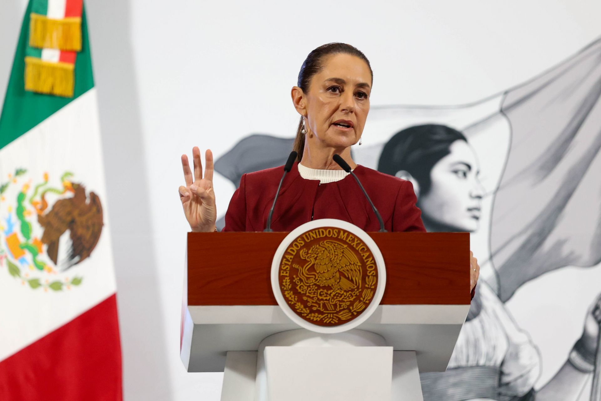 Sheinbaum anuncia invitación al papa León XIV para visitar México