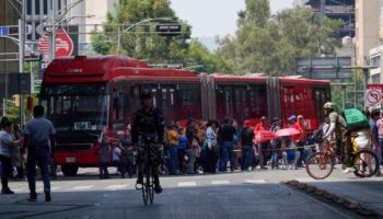 CNTE instala plantones en varios puntos de Paseo de la Reforma, en CDMX | Video