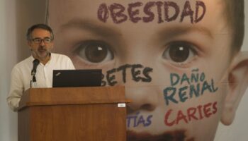 Bajo ataque por criticar a embotelladoras o alimentos ultraprocesados: Alejandro Calvillo | Video