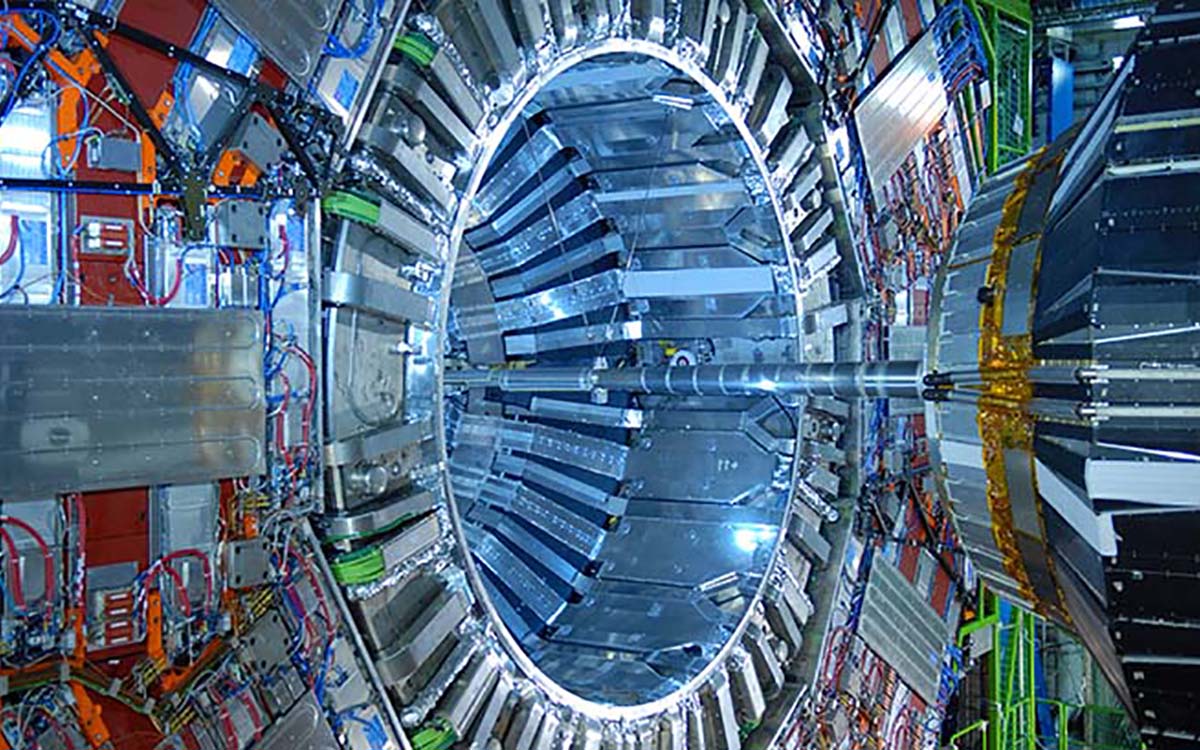 El CERN registra transmutación del plomo en oro en su gran colisionador de partículas