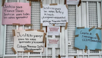 Fiscalía de Oaxaca asegura colegio tras quemaduras de estudiantes en campamento