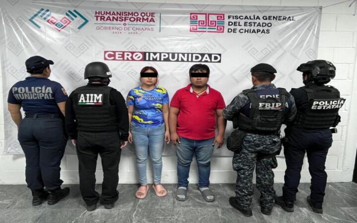 Detienen a pareja por golpear a su hija en Chiapas