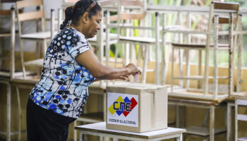 Elecciones en Venezuela, bajo la sombra del fraude y la fractura opositora