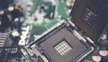 México buscará incluir un capítulo específico de semiconductores en el T-MEC