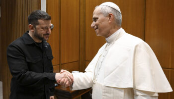 Papa León XIV ofrece el Vaticano para negociaciones entre Rusia y Ucrania, revela Zelenski