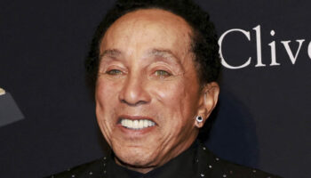 Acusan de agresión sexual a Smokey Robinson, leyenda de Motown
